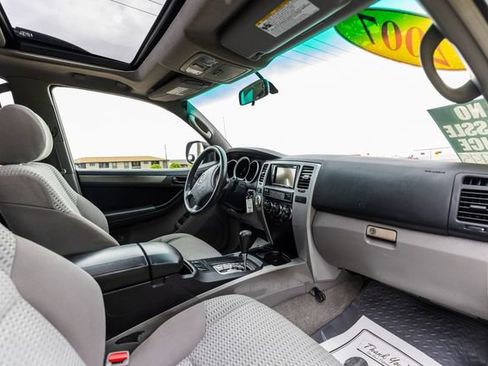 Used 2007 Toyota 4Runner SR5 AWD/4WD image 20