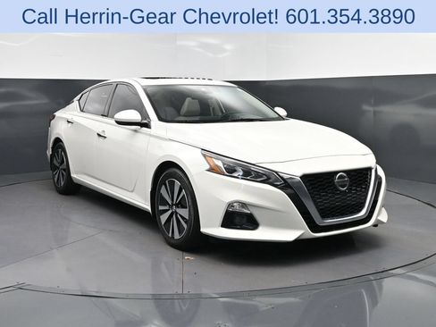 Used 2021 Nissan Altima 2.5 SL FWD image 9