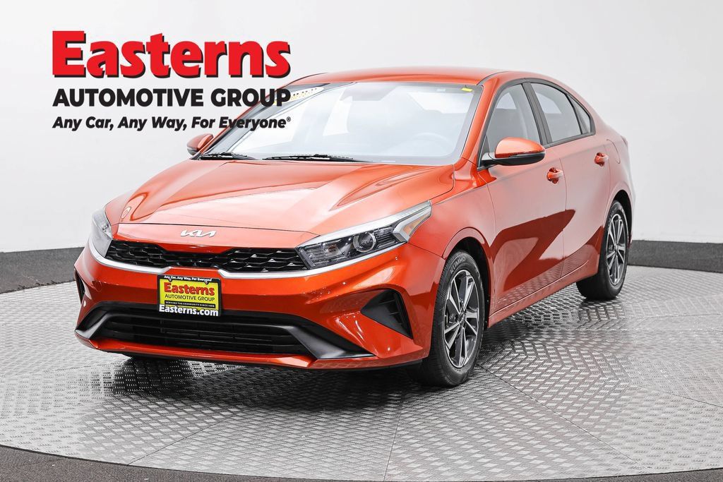 Used 2023 Kia Forte LXS w/ LXS Technology Package FWD image 1