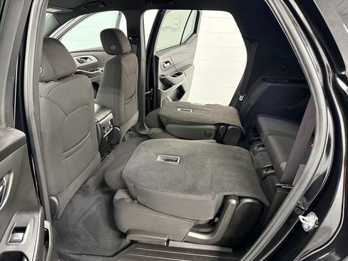 Used 2023 Chevrolet Traverse LT w/ LPO, Floor Liner Package AWD/4WD image 14