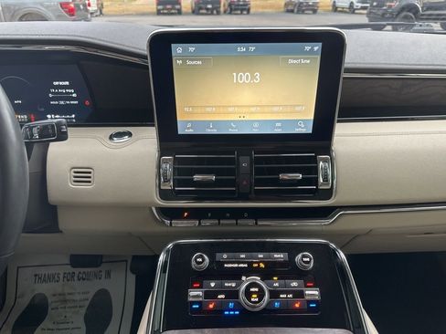 Used 2020 Lincoln Navigator Reserve w/ Luxury Package image 14