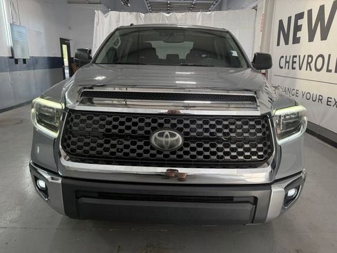 Used 2018 Toyota Tundra SR5 w/ TRD Off Road Package AWD/4WD image 22