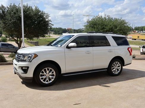 Certified 2021 Ford Expedition XLT image 6