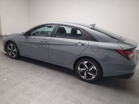 Used 2023 Hyundai Elantra SEL w/ Convenience Package image 3