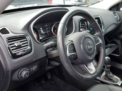 Certified 2019 Jeep Compass Limited image 8