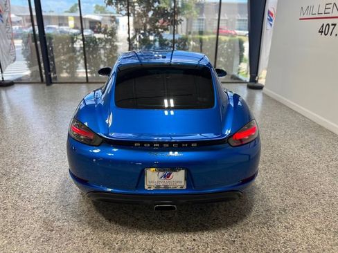 Used 2018 Porsche 718 Cayman RWD image 4