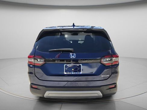 Certified 2025 Honda Pilot EX-L image 6
