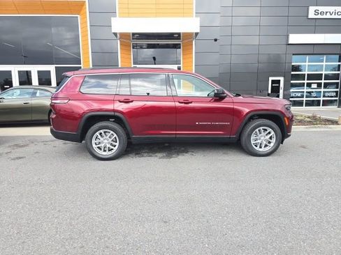 New 2026 Jeep Grand Cherokee L Laredo image 7