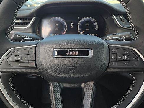 New 2025 Jeep Grand Cherokee Laredo X image 19