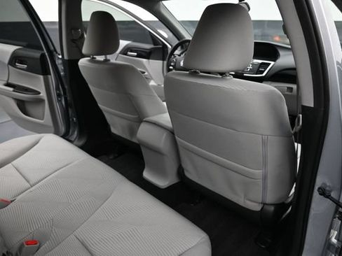 Used 2017 Honda Accord LX image 10
