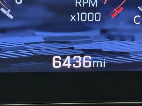 Used 2025 Chevrolet Tahoe Z71 w/ Comfort Package image 30