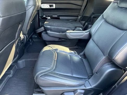 Used 2022 Ford Explorer ST w/ Equipment Group 401A AWD/4WD image 14
