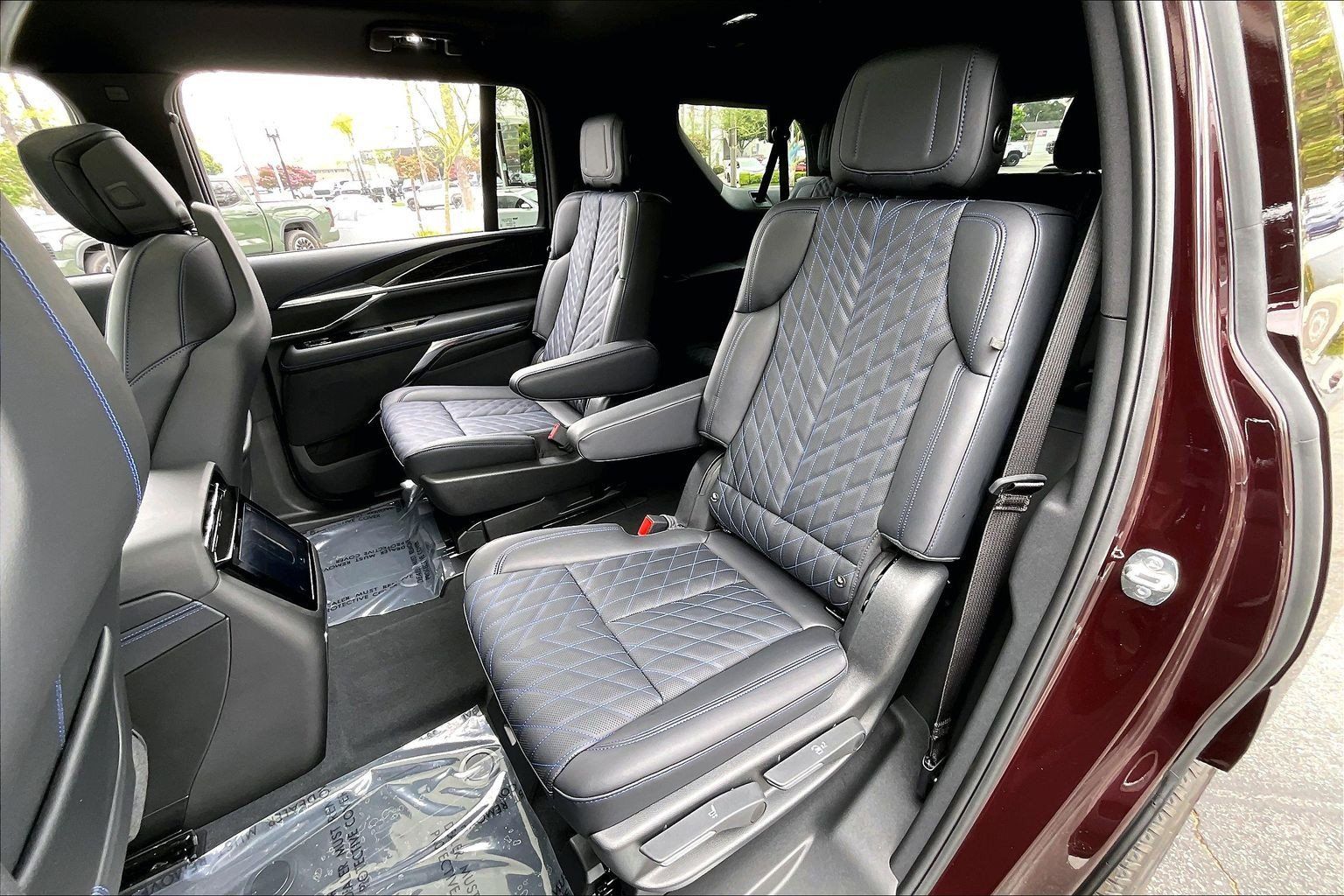 New 2026 Cadillac Escalade IQL Luxury w/ LPO, Floor Liner Package AWD/4WD image 29