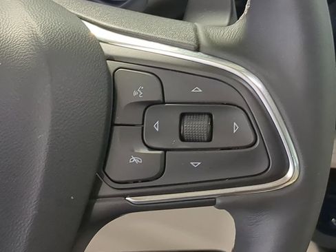 Used 2023 Buick Envision Avenir image 24