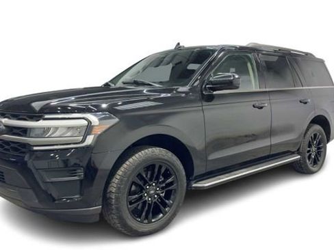 Used 2023 Ford Expedition XLT image 5
