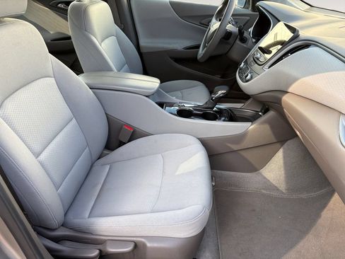 Used 2025 Chevrolet Malibu LT FWD image 15