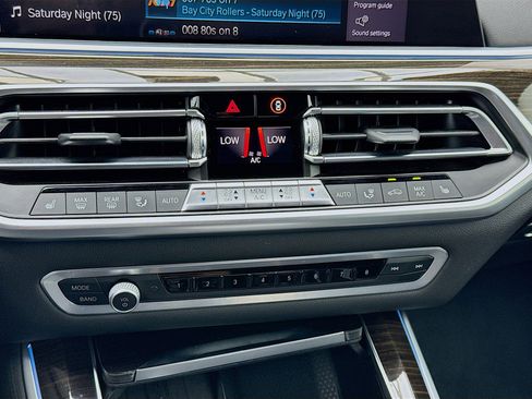 Used 2021 BMW X5 xDrive45e w/ Parking Assistance Package image 12