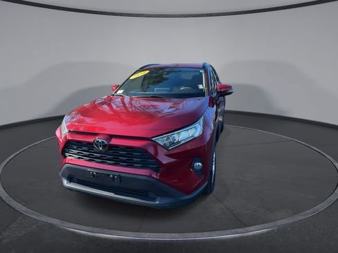 Used 2020 Toyota RAV4 XLE image 5