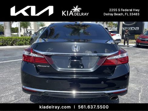 Used 2017 Honda Accord EX-L image 4