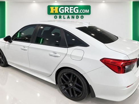 Used 2024 Honda Civic Sport image 2
