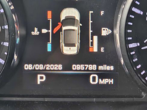 Used 2016 Land Rover Discovery Sport SE AWD/4WD image 24