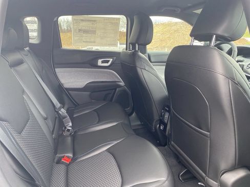 New 2026 Jeep Compass Latitude AWD/4WD image 13