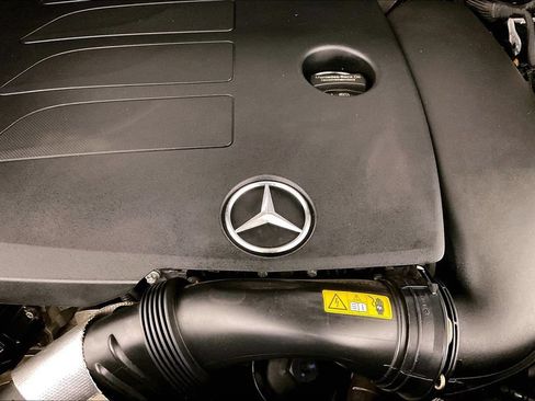 Used 2022 Mercedes-Benz GLE 350 4MATIC w/ Premium Package image 32