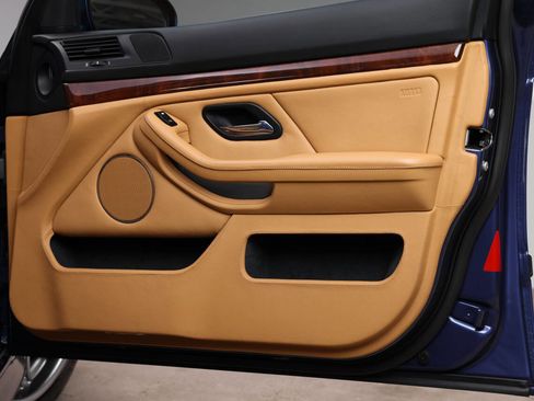 Used 2002 BMW M5 image 98