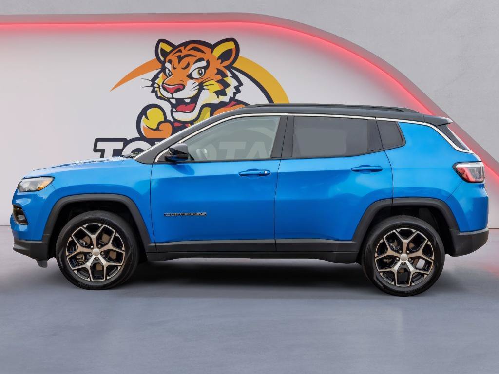 Used 2024 Jeep Compass Limited AWD/4WD image 9