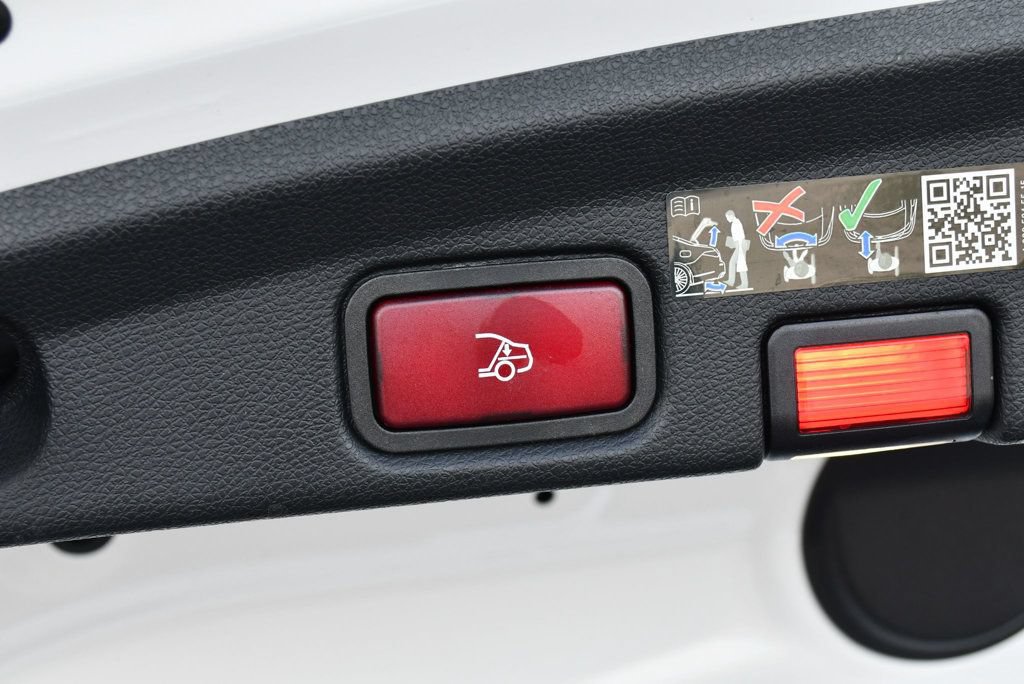 Used 2022 Mercedes-Benz E 450 Cabriolet image 18
