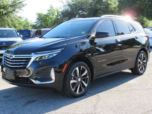 Used 2022 Chevrolet Equinox Premier AWD/4WD image 3