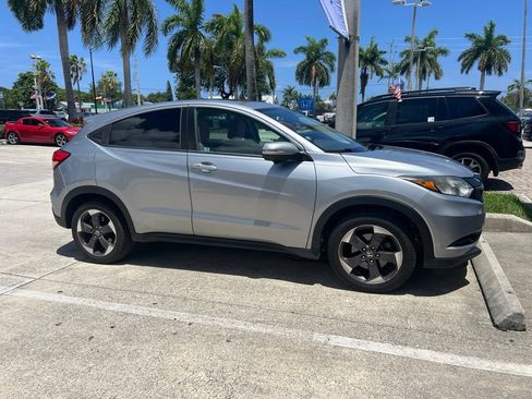 Used 2018 Honda HR-V EX image 4