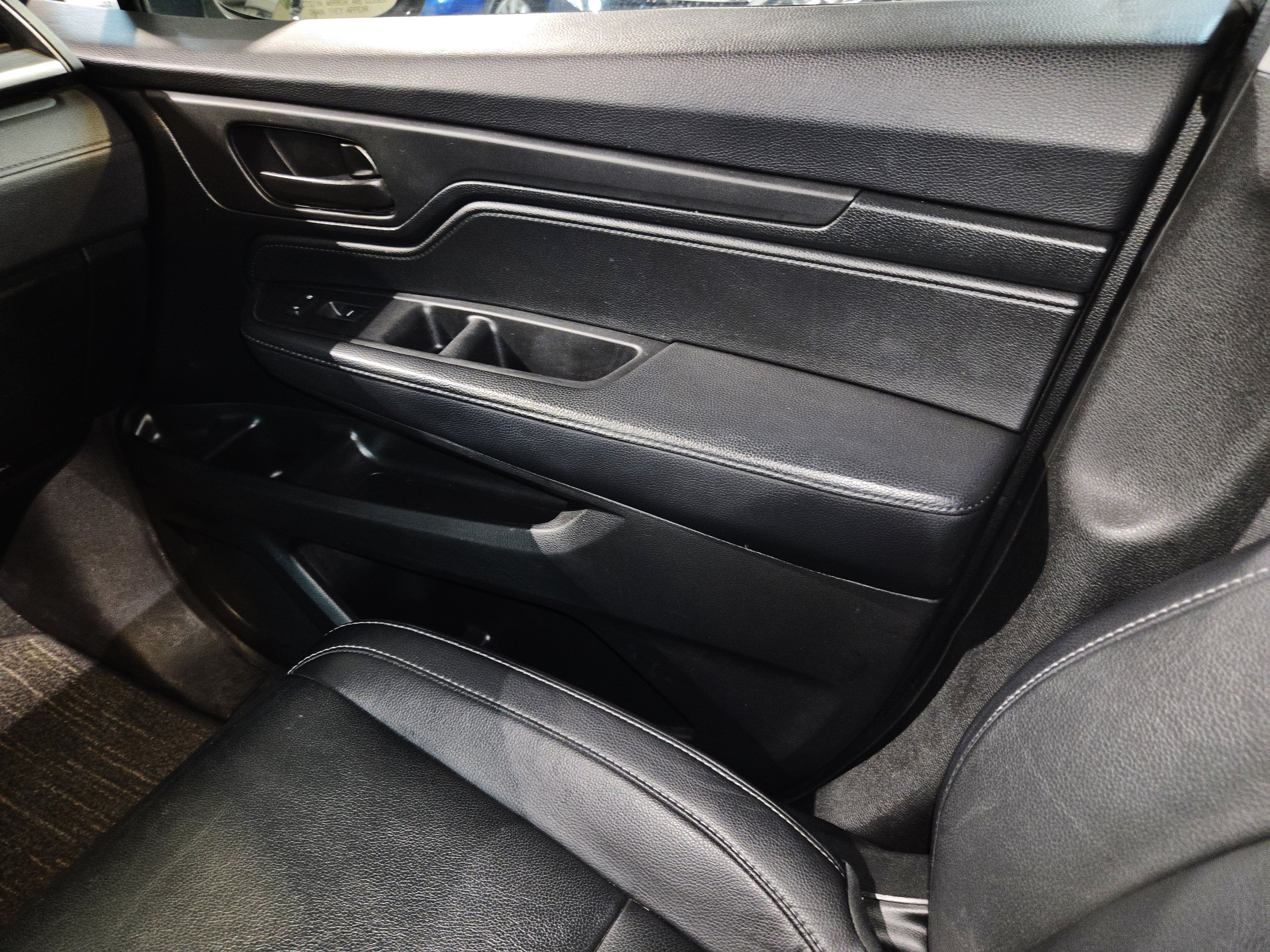 Used 2021 Honda Odyssey EX-L image 39