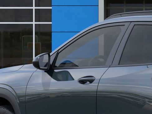 New 2026 Chevrolet Trax LT image 12