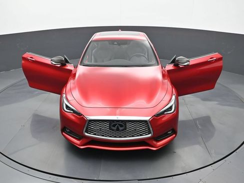 Used 2018 INFINITI Q60 Red Sport 400 AWD/4WD image 30