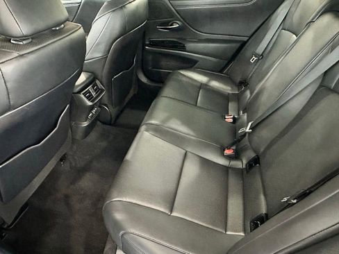 Used 2024 Lexus ES 350 w/ Premium Package FWD image 7