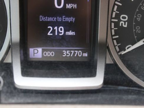 Used 2023 Toyota Tacoma SR5 RWD image 21