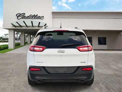 Used 2015 Jeep Cherokee Latitude w/ Cold Weather Group image 4