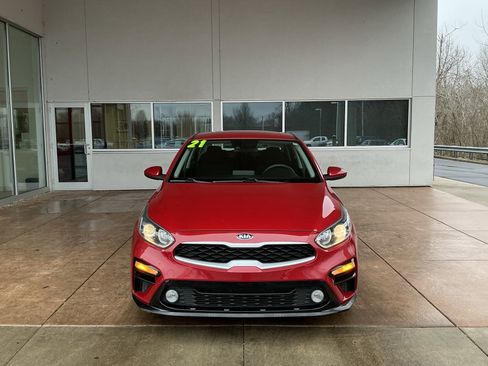 Used 2021 Kia Forte LXS image 2
