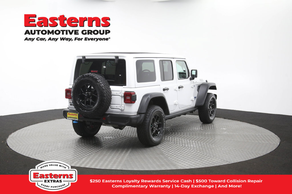 Used 2024 Jeep Wrangler Unlimited AWD/4WD image 45