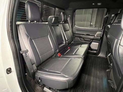 Used 2025 Ford F150 Lariat w/ Equipment Group 501A Mid image 11