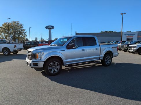 Used 2018 Ford F150 XLT w/ Equipment Group 302A Luxury image 7