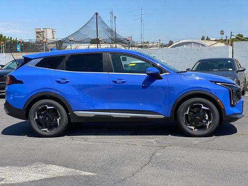 New 2026 Kia Sportage EX FWD image 2