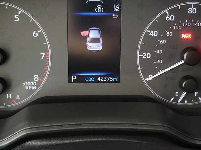 Used 2024 Toyota Corolla LE FWD image 2