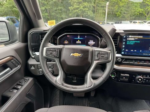 Used 2026 Chevrolet Silverado 1500 LT AWD/4WD image 21