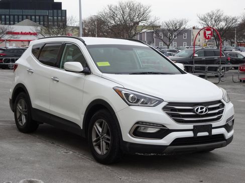 Used 2017 Hyundai Santa Fe Sport image 3