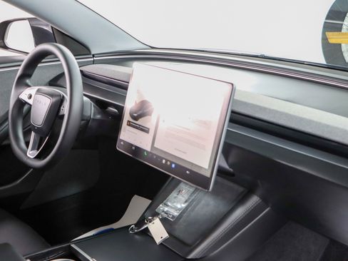 Used 2024 Tesla Model 3 Long Range image 23