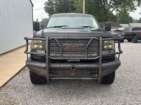 Used 2013 GMC Sierra 2500 Denali w/ Suspension Package, Off-Road AWD/4WD image 11
