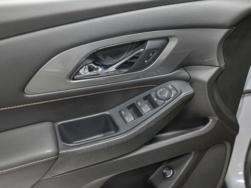 Used 2022 Chevrolet Traverse LT w/ LPO, Floor Liner Package image 15