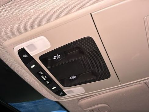 Used 2023 Honda Pilot Touring image 22